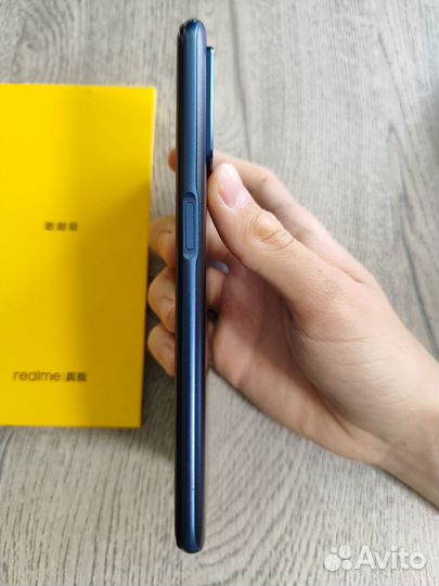 realme Q3s, 8/128 ГБ