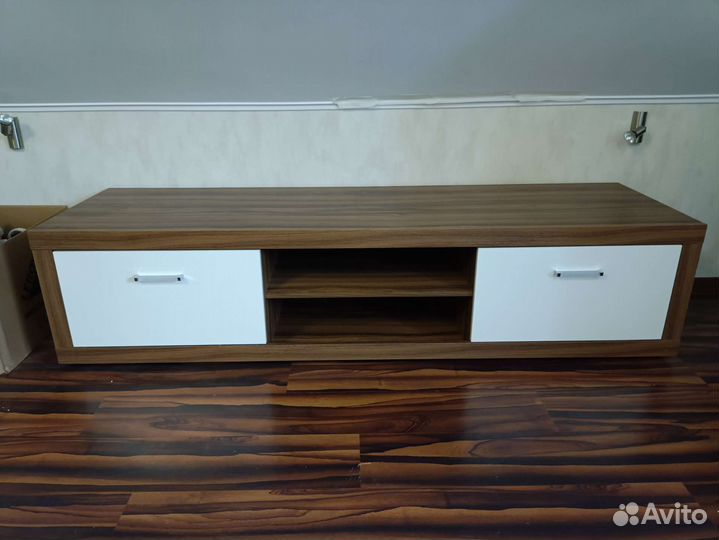 Тумба под телевизор