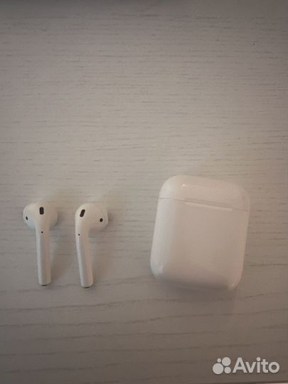 Беспроводные наушники apple airpods 1