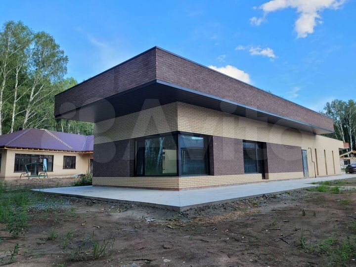 Коттедж 193,6 м² на участке 8,9 сот.