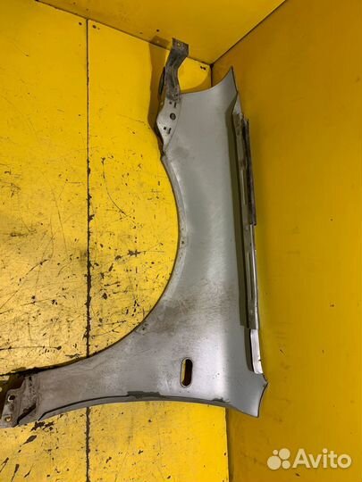 Крыло переднее правое Volkswagen Passat 2000-2005