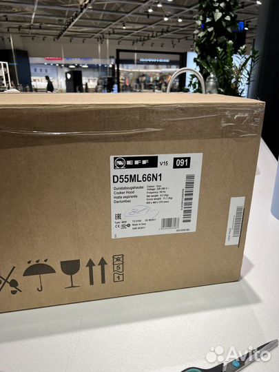 Вытяжка neff D55ML66N1 новая