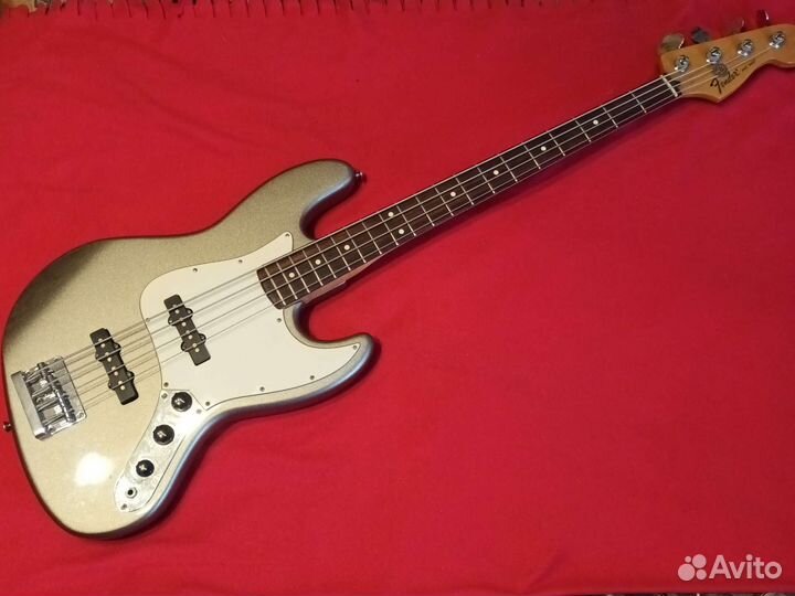 Fender Jazz Bass Silver 2009. Mexico