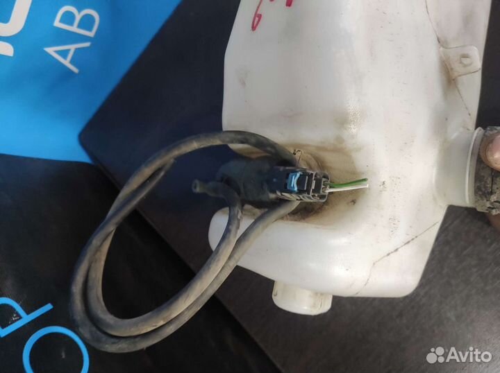 Бачок омывателя Logan 2