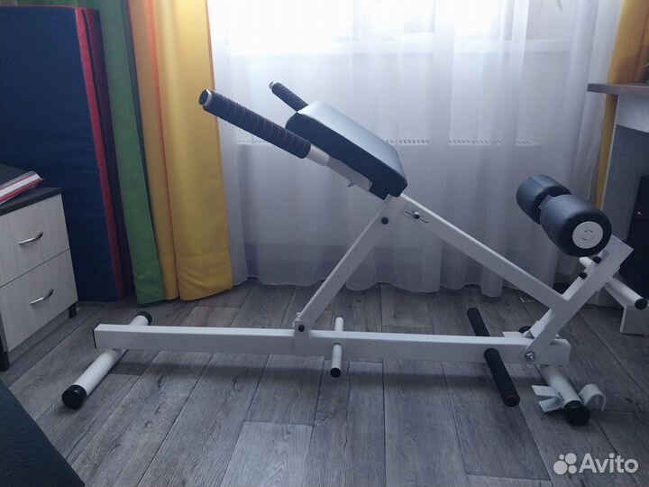 Тренажер для гиперэкстензии