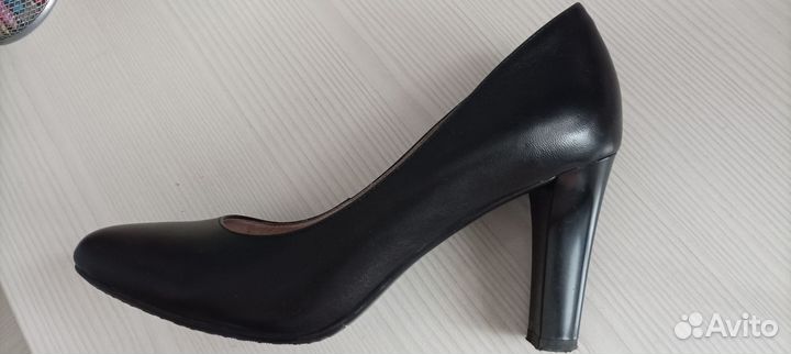 Туфли женские кожаные 37 размер