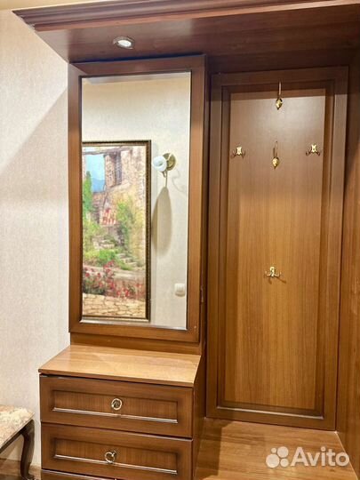 Мебель в прихожую бу