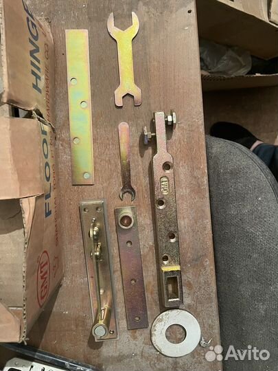 Дверной напольный доводчик GMT H-220B