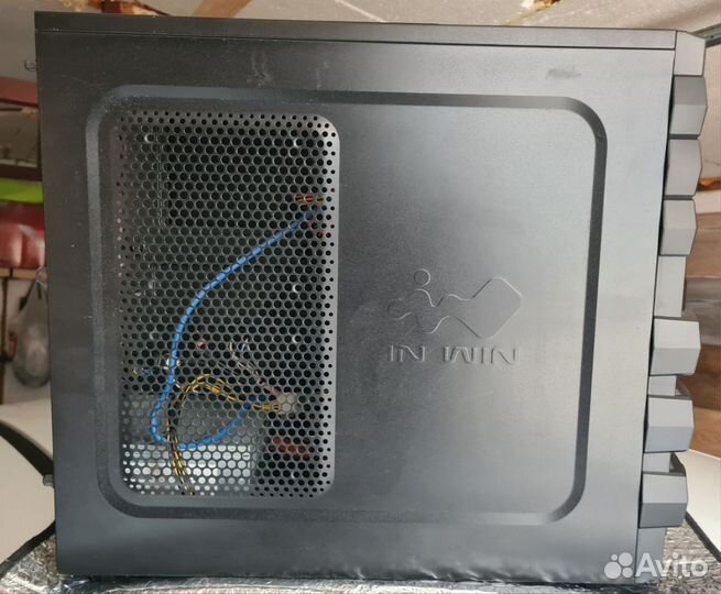 Корпус с блоком питания inwin