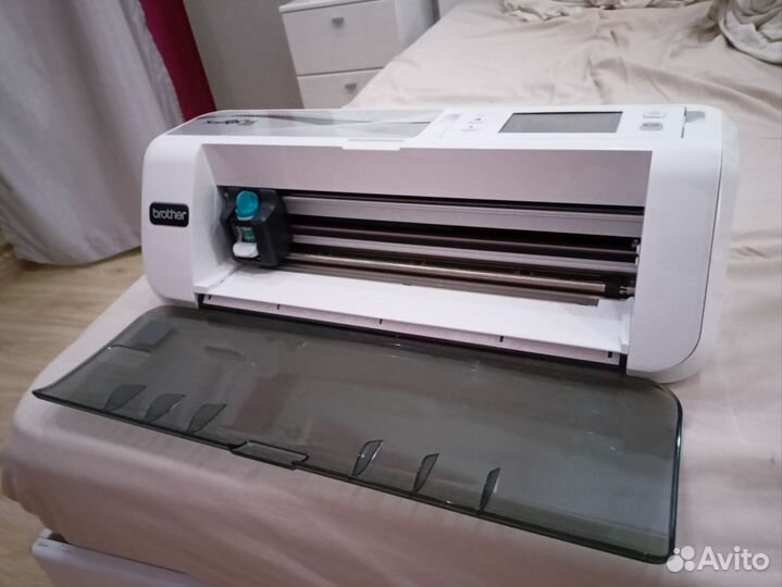 Режущий плоттер Brother ScanNCut CM300