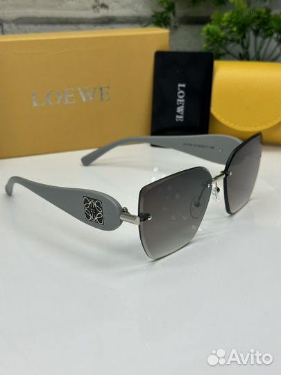 Солнцезащитные очки женские Loewe