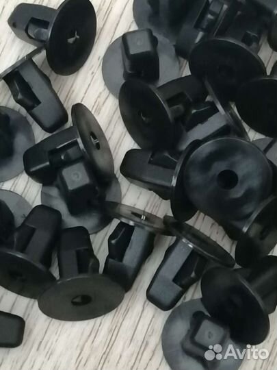 Клипса подкрылка под саморез KJ401