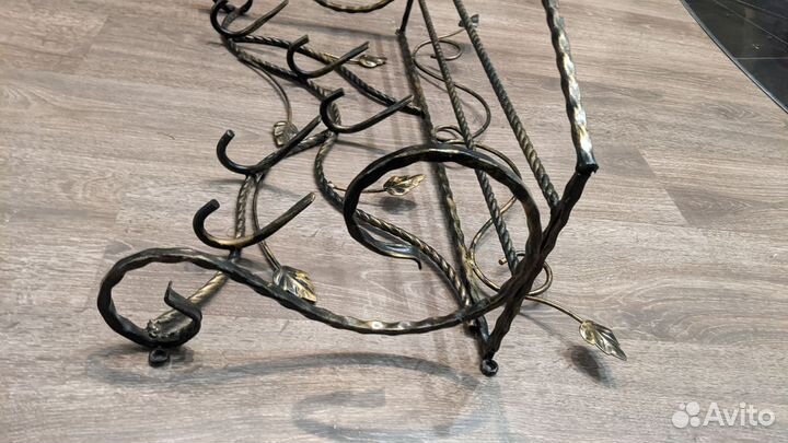 Вешалка кованая настенная