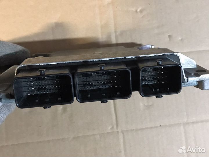 Блок управления двигателем 237104234 Renault 1.6 л