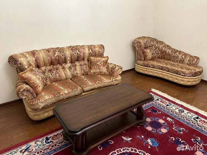 Хол Германский стол Румынский