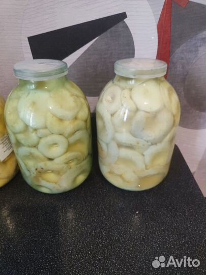 Грибы грузди соленые, сухие