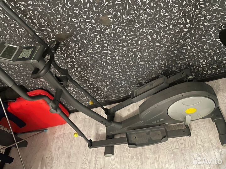 Эллиптический тренажер torneo