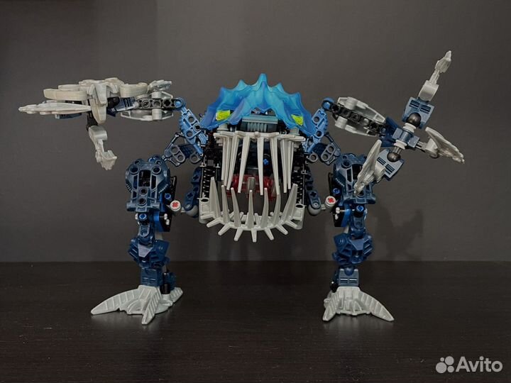 Lego bionicle