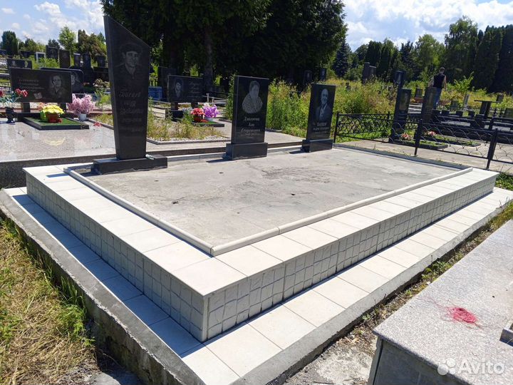 Выполняем работы на кладбище,установка памятников