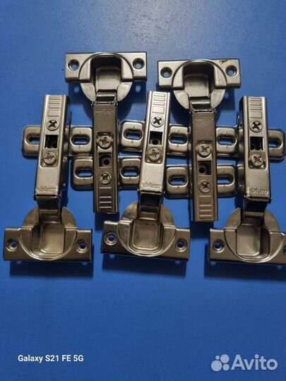 Петля мебельная blum clip TOP без пружины