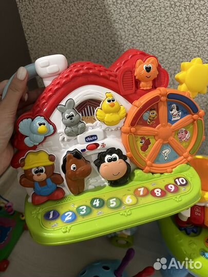 Развивающие игрушки fisher price chicco