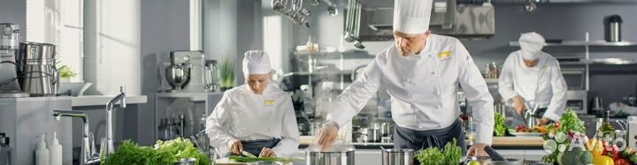 Повар, раздатчик, уборщик в Молодежное