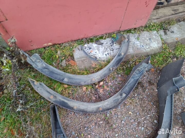 Накладки,молдинги на крылья Форд Ренджер 2006г