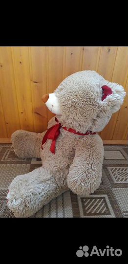 Плюшевый медведь
