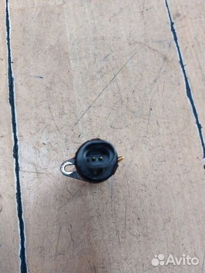 Клапан фазорегулятора Opel Astra J A16XER 2010