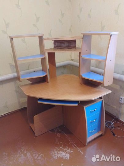 Компьютерный столик бу
