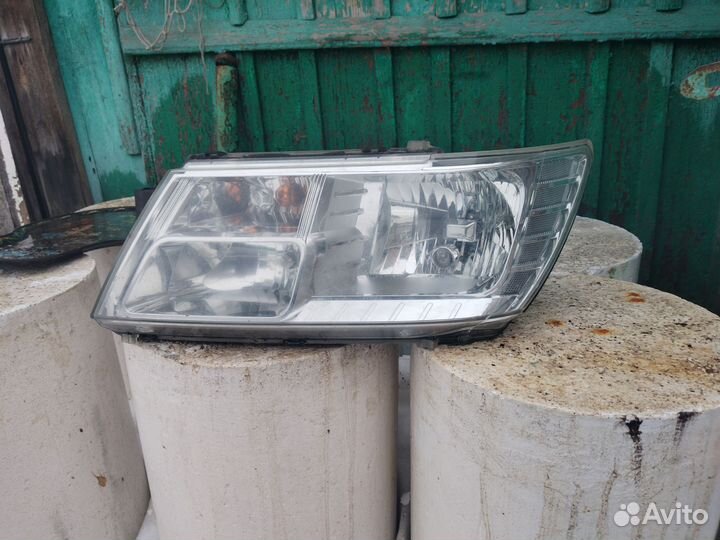 Фары Dodge journey