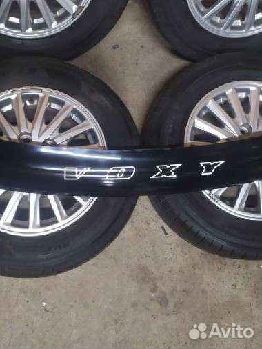 Дифлектор (спойлер) капота Voxy