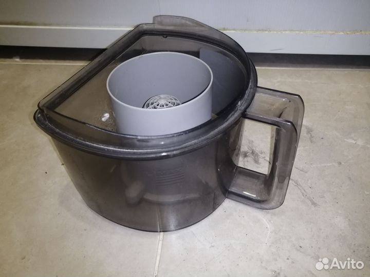 Контейнер с крышкой