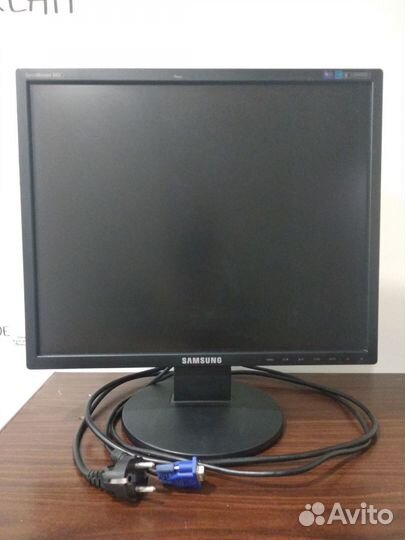 19 Монитор Samsung SyncMaster 943N