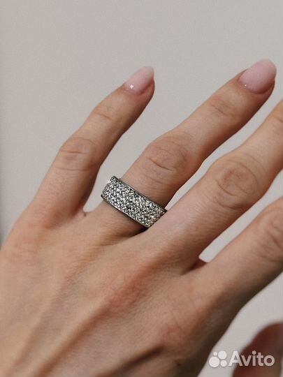 Кольцо со стразами широкое