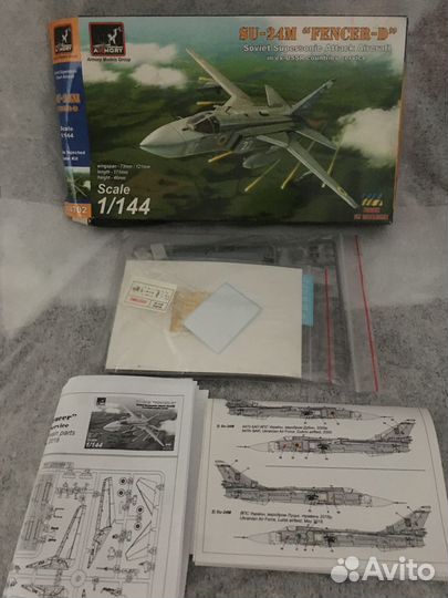 Сборная модель самолета су-24