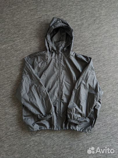 Ветровка Uniqlo Theory