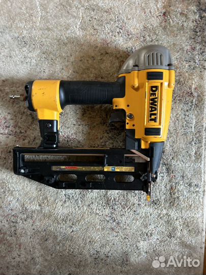 Нейлер финишный 16 ga Dewalt dwfp71917