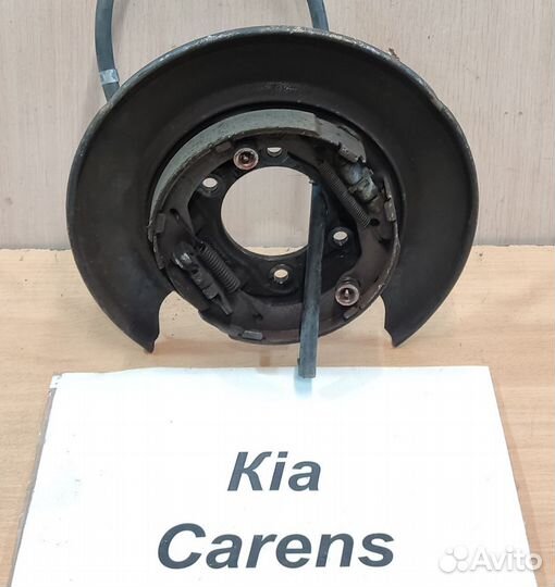 Кожух тормозного диска задний Rh Kia Carens, 2008г