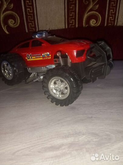 Машинки,танк и тд