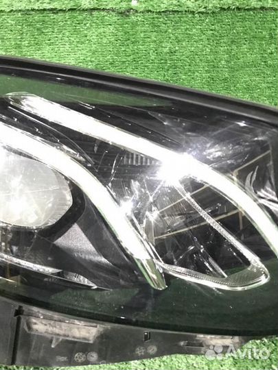 Фара правая Mercedes-Benz E-Class