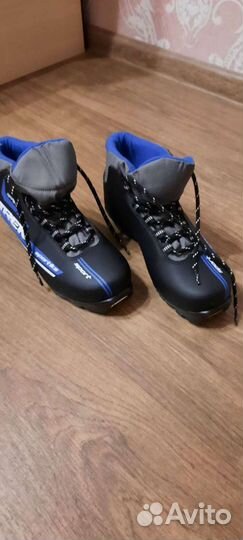 Лыжные ботинки 39 размер