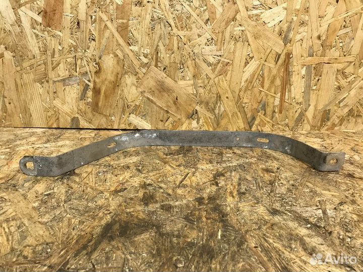 Стяжной хомут топливного бака Audi A4 B6