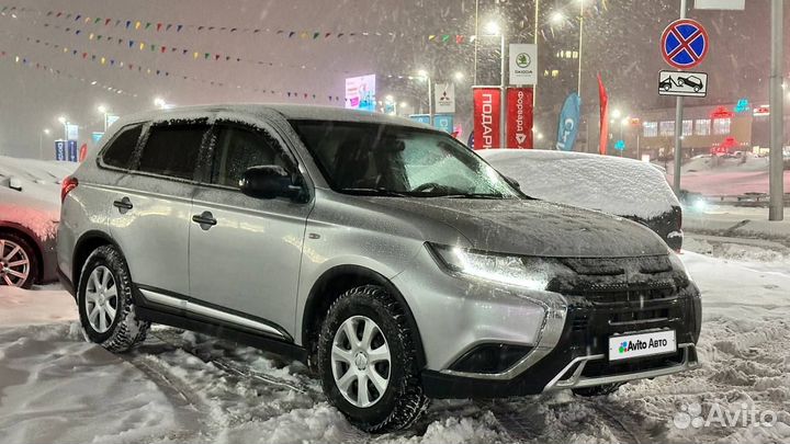 Mitsubishi Outlander 2.0 CVT, 2019, 153 000 км