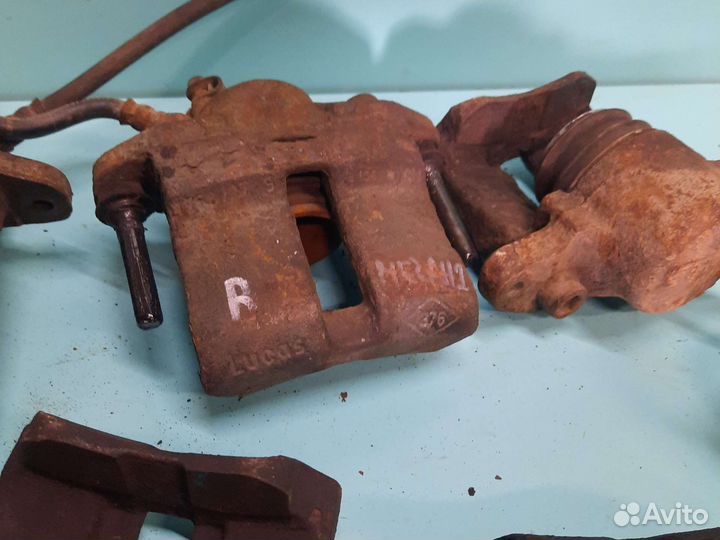 Передний тормозной суппорт Renault megane 1