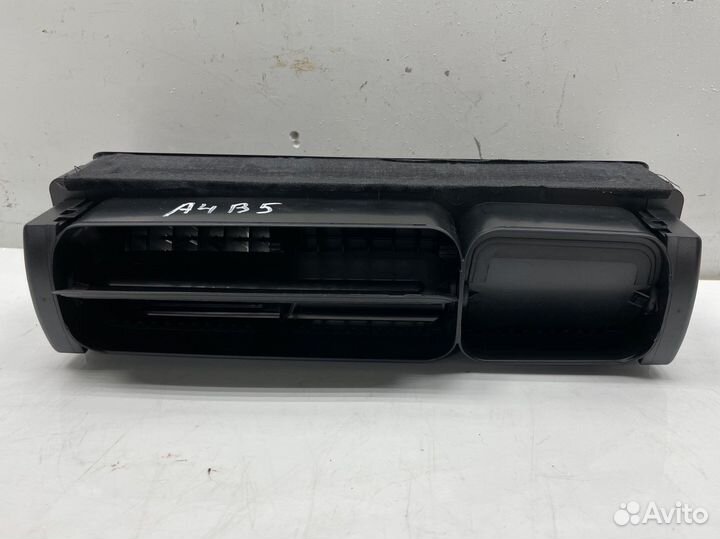 Дефлектор печки центральный Audi A4 B5