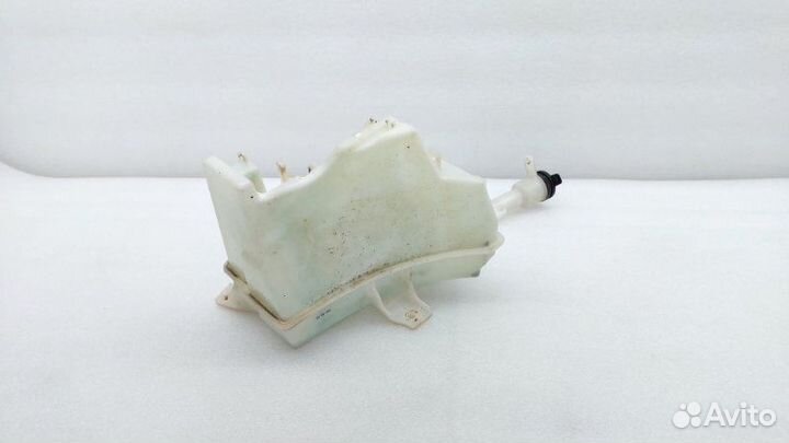 Б/У Бачок омывателя Состояние отличное, оригинал