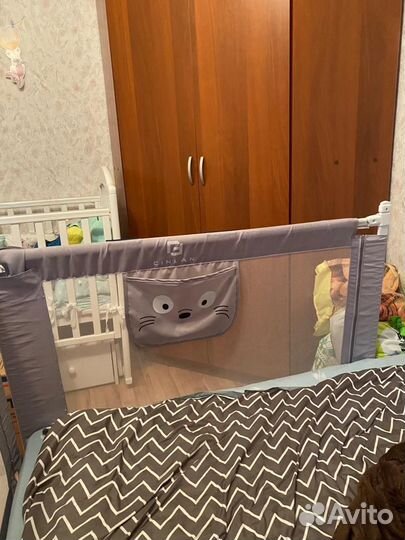 Защитные бортики на кровать