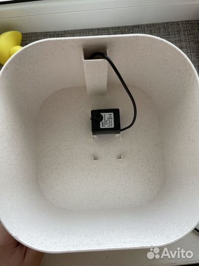 Фонтан поилка для кошек