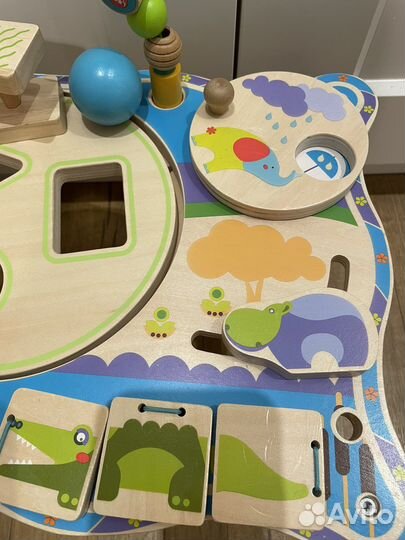 Lucy and Leo Бизи борд, сортер, рыбалка